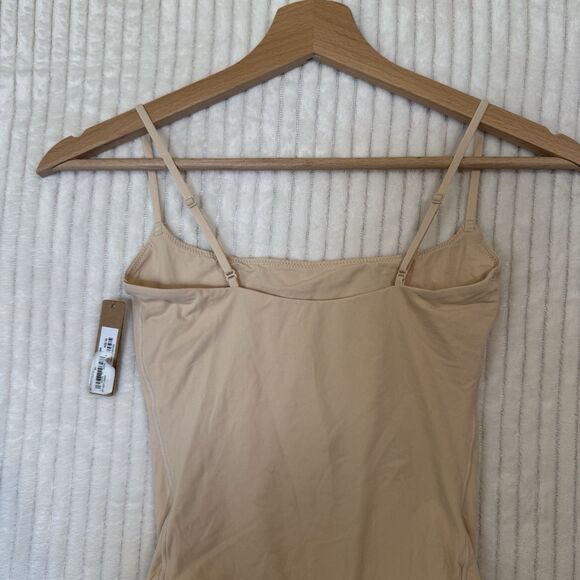 SKIMS Fits Everybody Cami Thong Bodysuit Size XS Sand NWT $58 - Picture 6 of 11